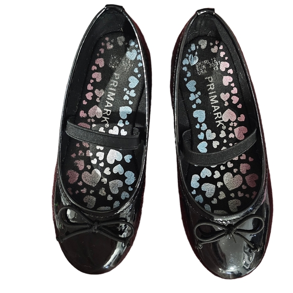 Black shoes (kids size 13) - Picture 2 of 2